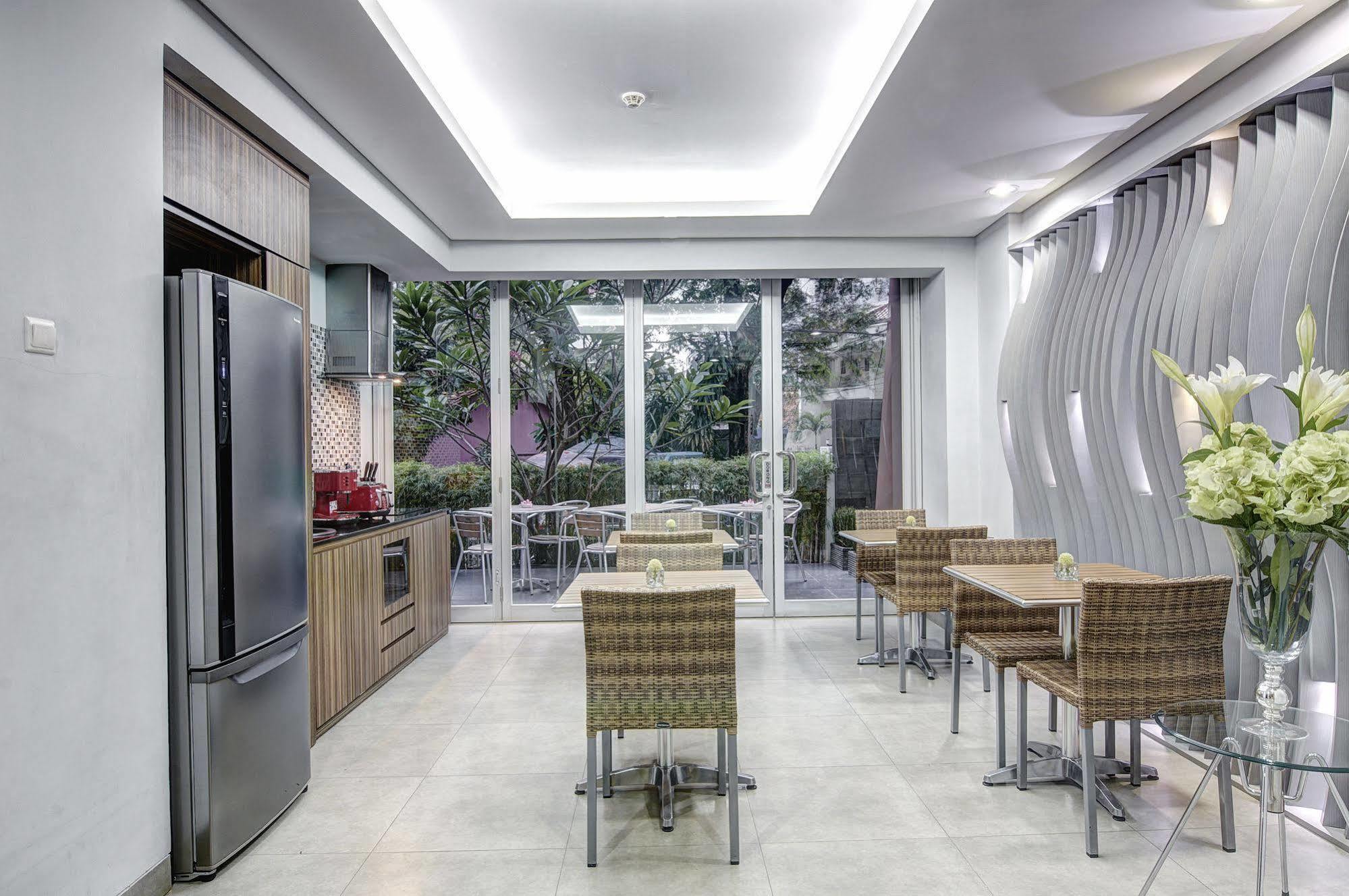 Sampit Residence Managed By Flat06 Jakarta Exterior photo