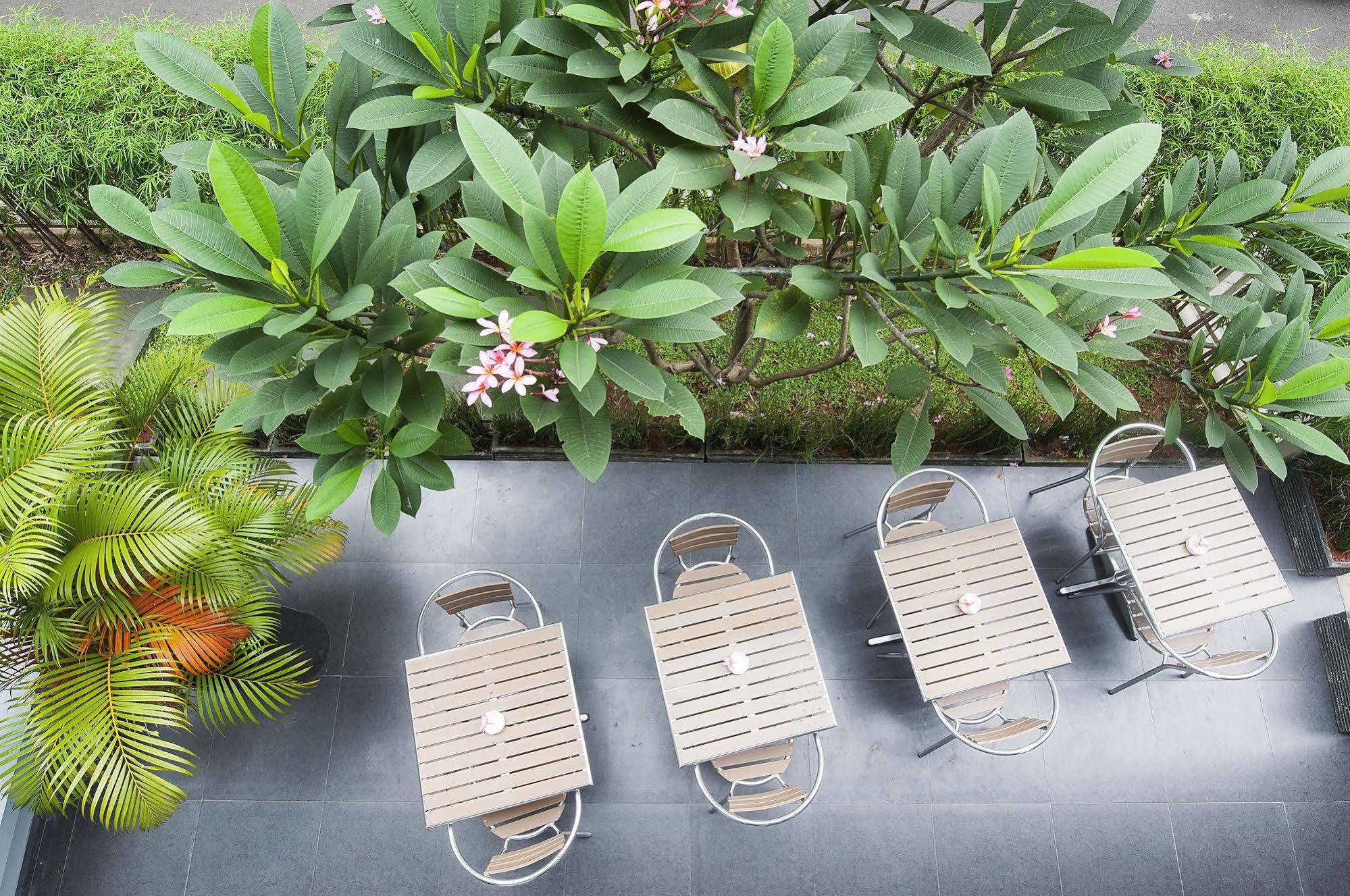 Sampit Residence Managed By Flat06 Jakarta Exterior photo