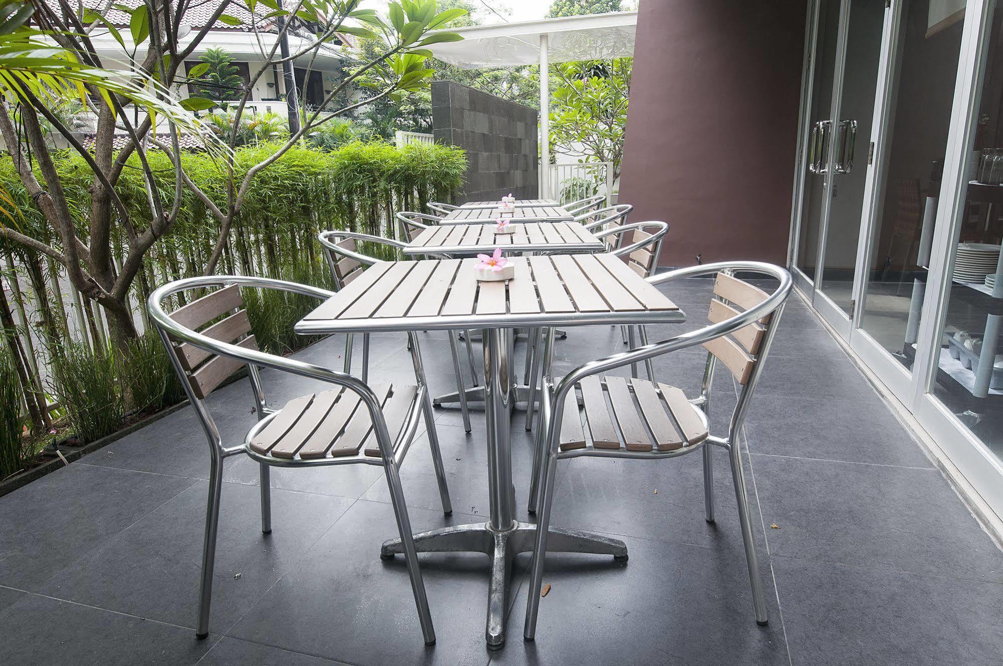 Sampit Residence Managed By Flat06 Jakarta Exterior photo